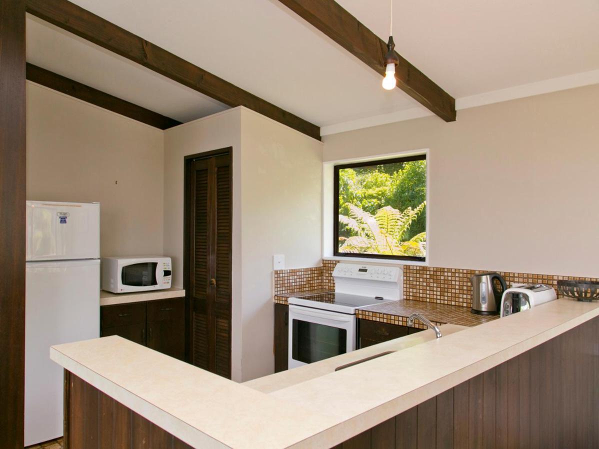 Acacia View At No 3 - Acacia Bay Holiday Home 타우포 호 외부 사진